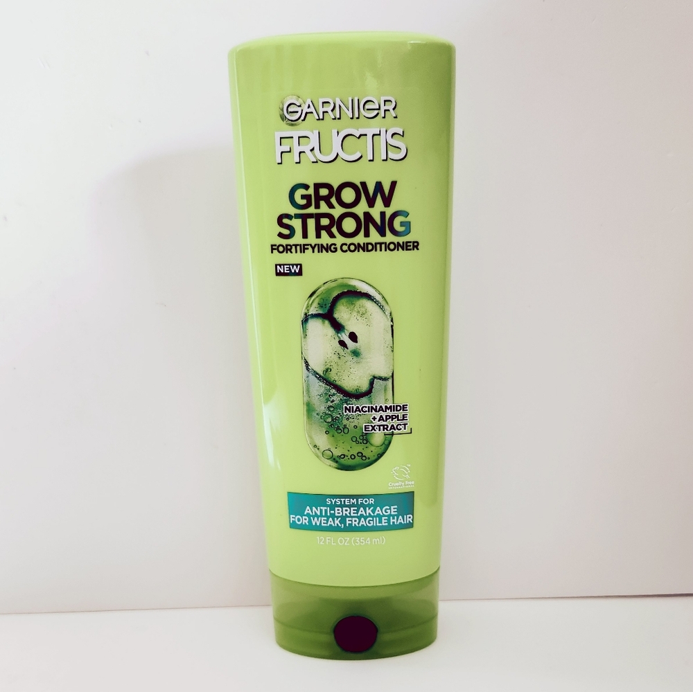 ⭐4/$15 Garnier Fructis Grow Strong Conditioner
